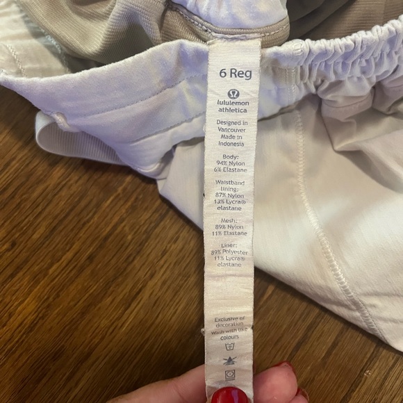 Lululemon shorts - Picture 4 of 4